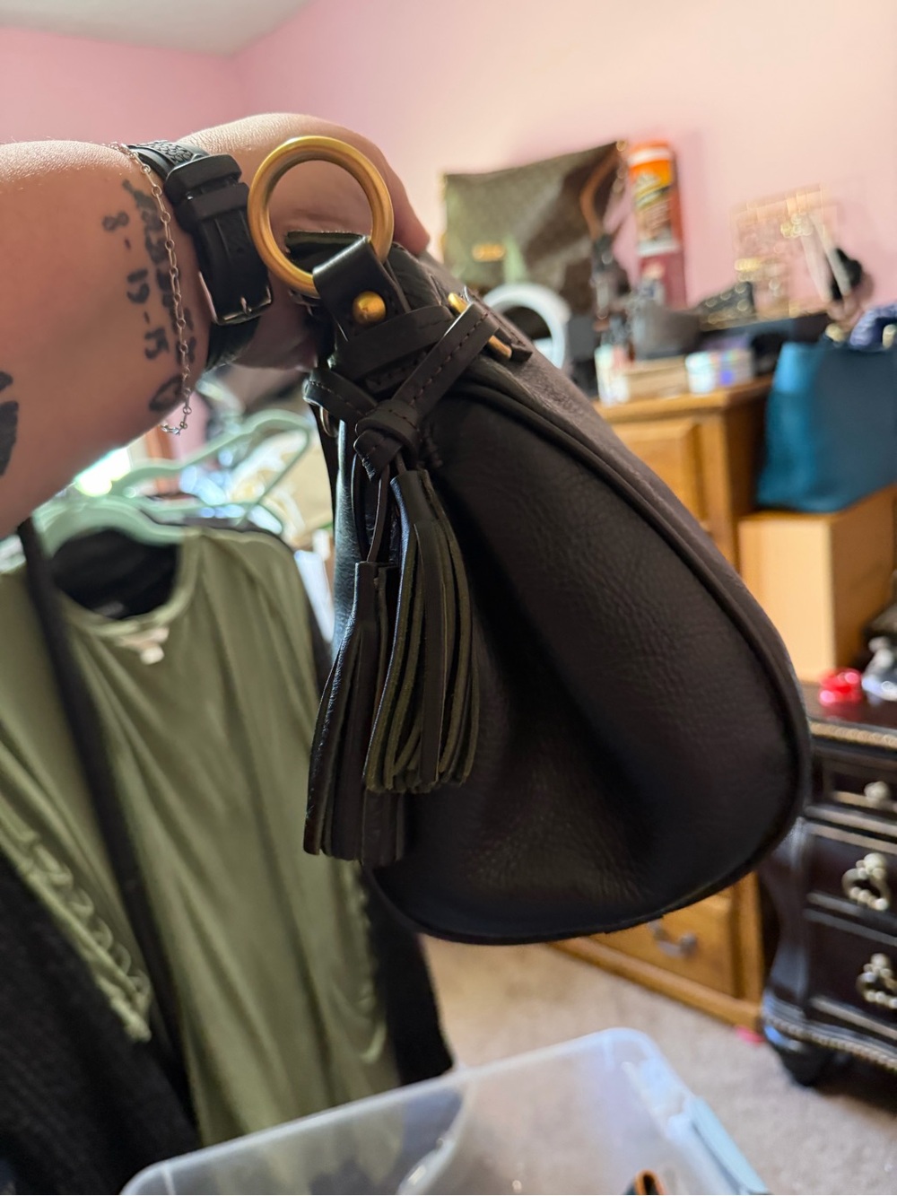Dooney & Bourke Black Leather Shoulder Bag with Gold Hardware - Picture 4 of 6
